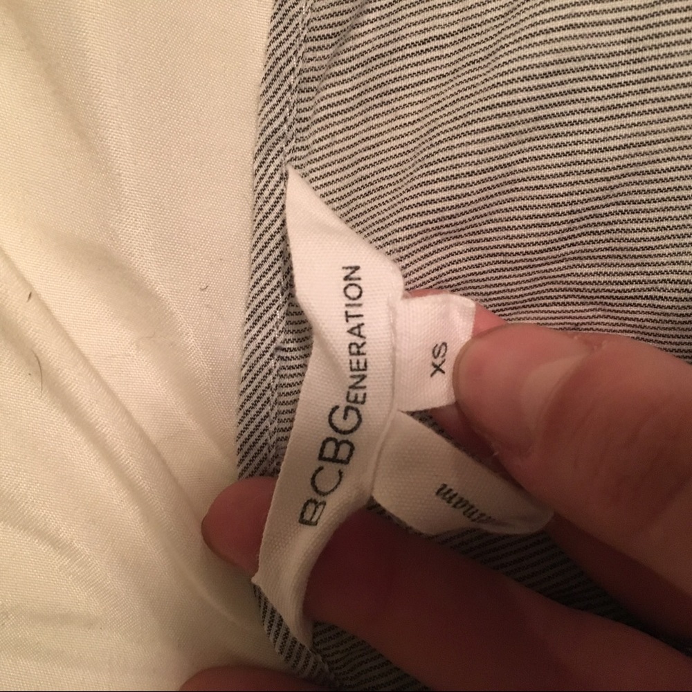 BCBG NWOT Crop - Picture 5 of 5